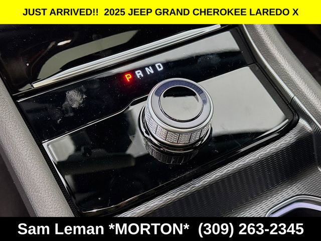 New 2025 Jeep Grand Cherokee L Laredo AWD/4WD image 16