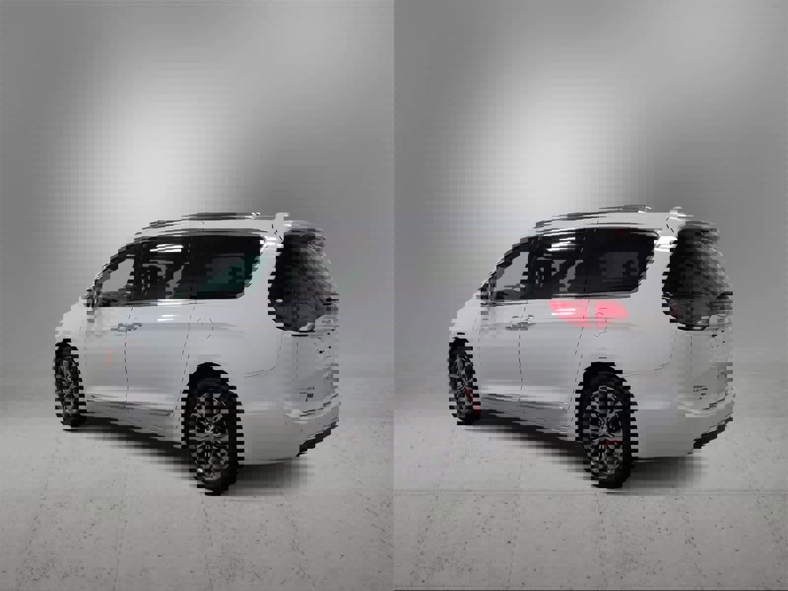 Certified 2020 Chrysler Pacifica Limited image 6