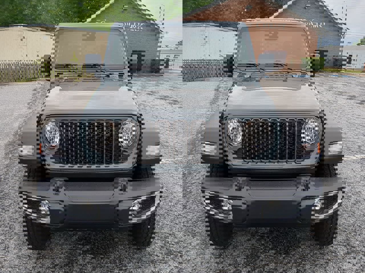 New 2025 Jeep Gladiator Sport image 7