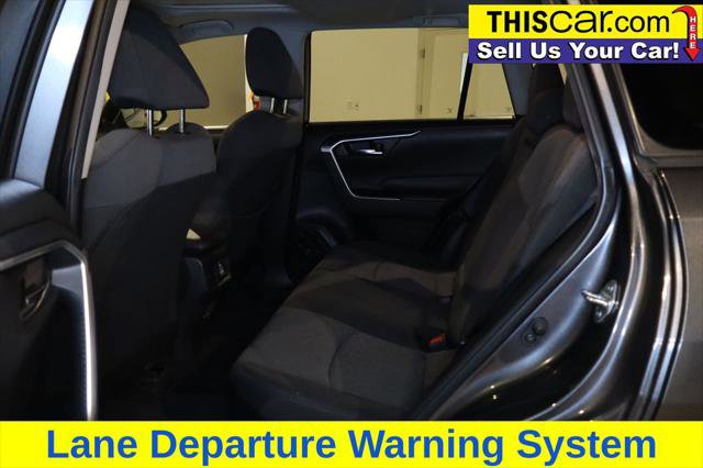 Used 2021 Toyota RAV4 XLE w/ Convenience Package image 16