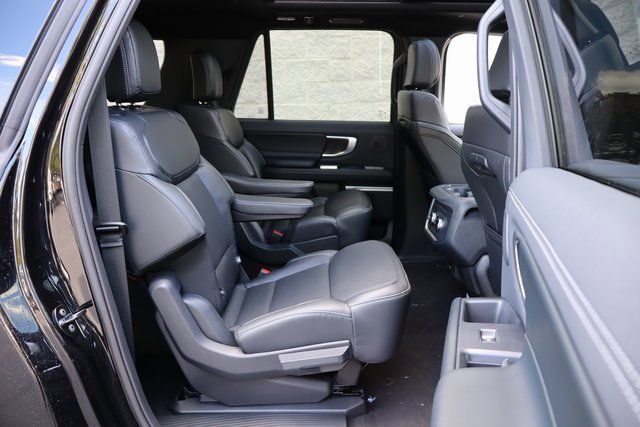 New 2025 Ford Expedition Max Platinum w/ Stealth Performance Package image 41