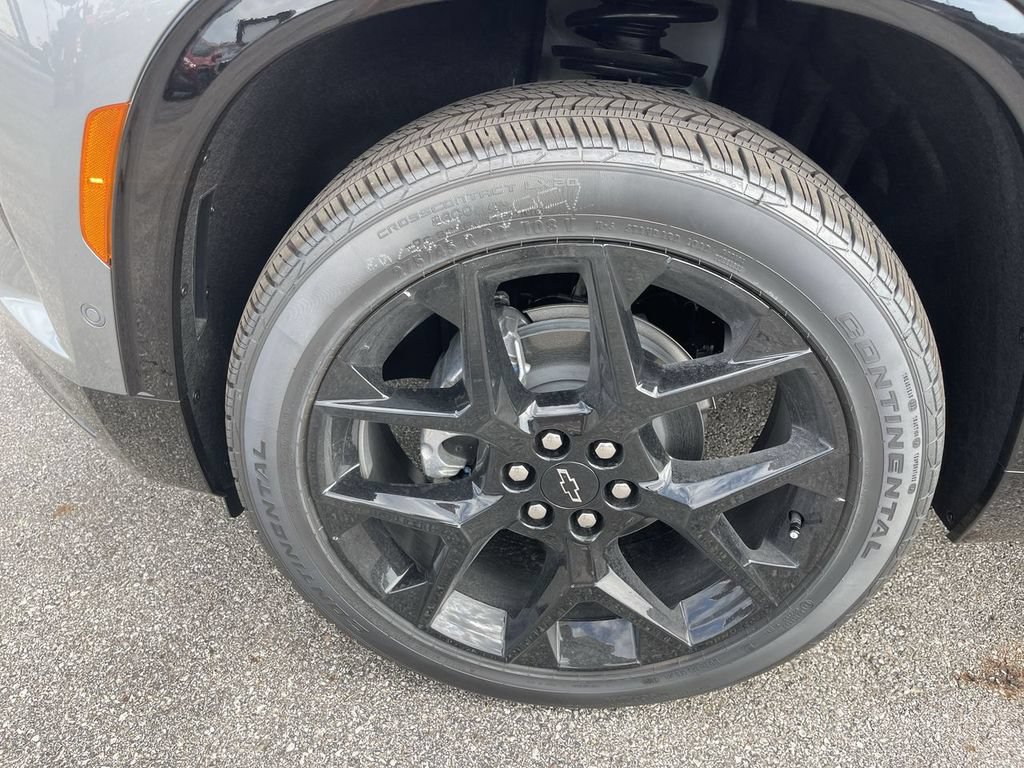 New 2026 Chevrolet Traverse RS w/ LPO, Floor Liner Package AWD/4WD image 10