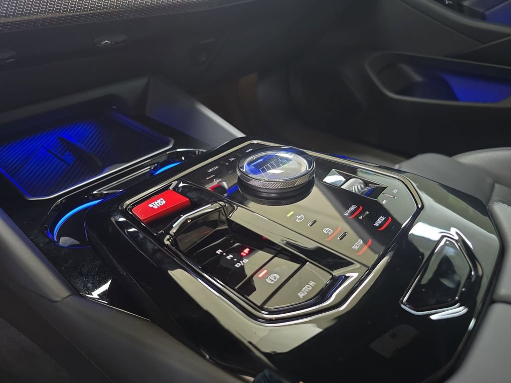 Used 2026 BMW M5 w/ Carbon Package image 26