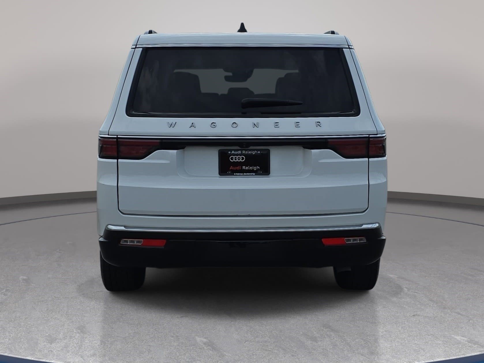 Used 2024 Jeep Wagoneer L 4WD image 6