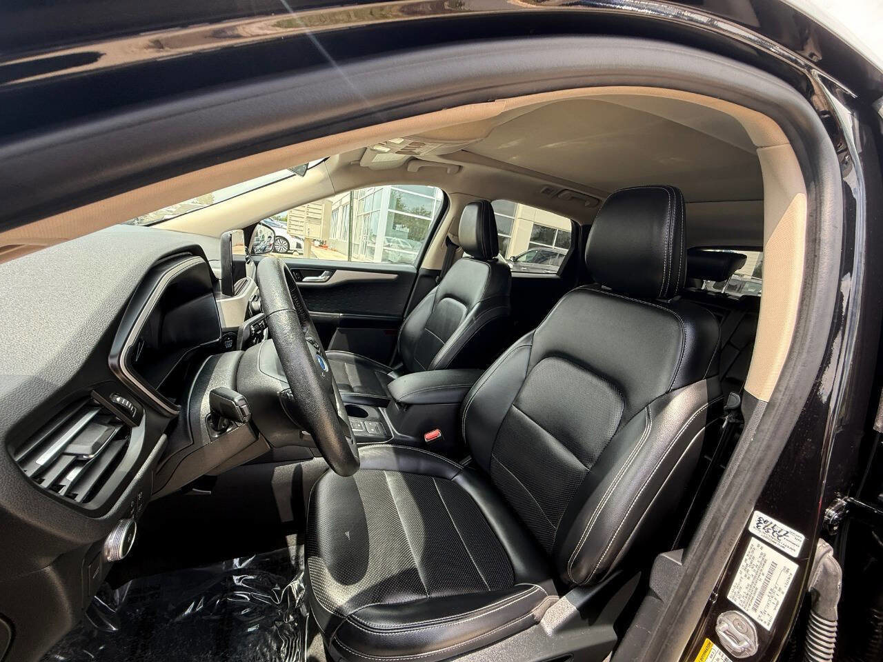 Used 2020 Ford Escape SEL image 18