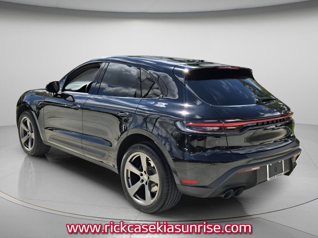 Used 2023 Porsche Macan Turbo AWD/4WD image 8