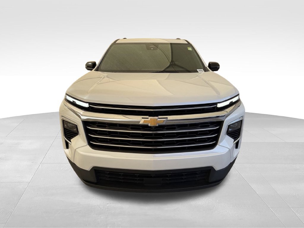 Used 2024 Chevrolet Traverse LT w/ Trailering Package FWD image 5