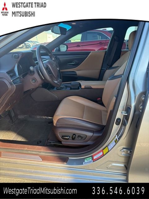 Used 2021 Lexus ES 350 w/ Premium Package FWD image 4