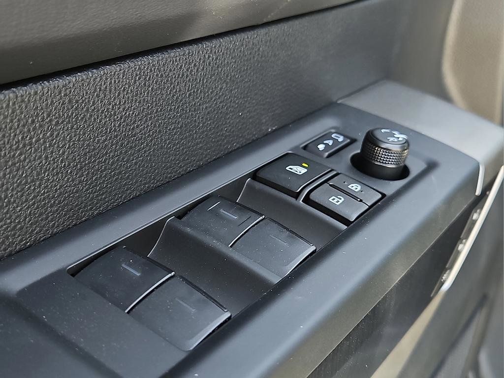 New 2026 Toyota Tundra Platinum AWD/4WD image 18