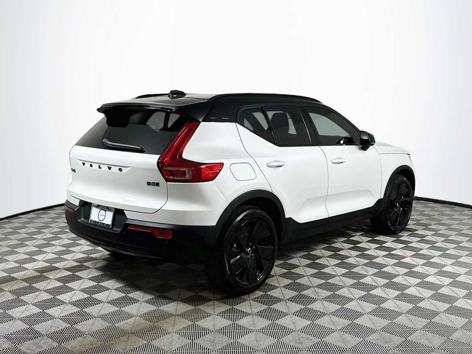 Used 2026 Volvo XC40 B5 Ultra w/ Climate Package AWD/4WD image 7
