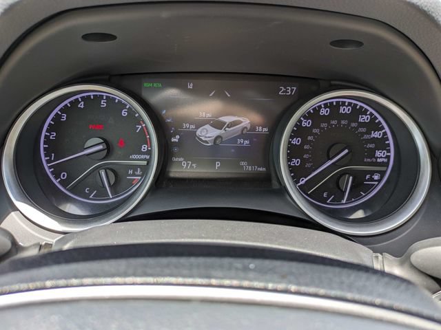 Used 2021 Toyota Camry XLE w/ Navigation Package FWD image 30