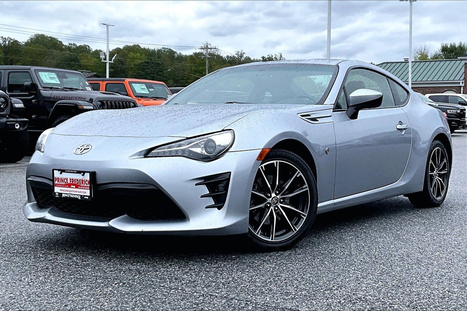 Used 2017 Toyota 86 RWD image 3