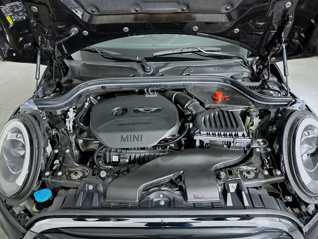 Used 2018 MINI Cooper Convertible image 31