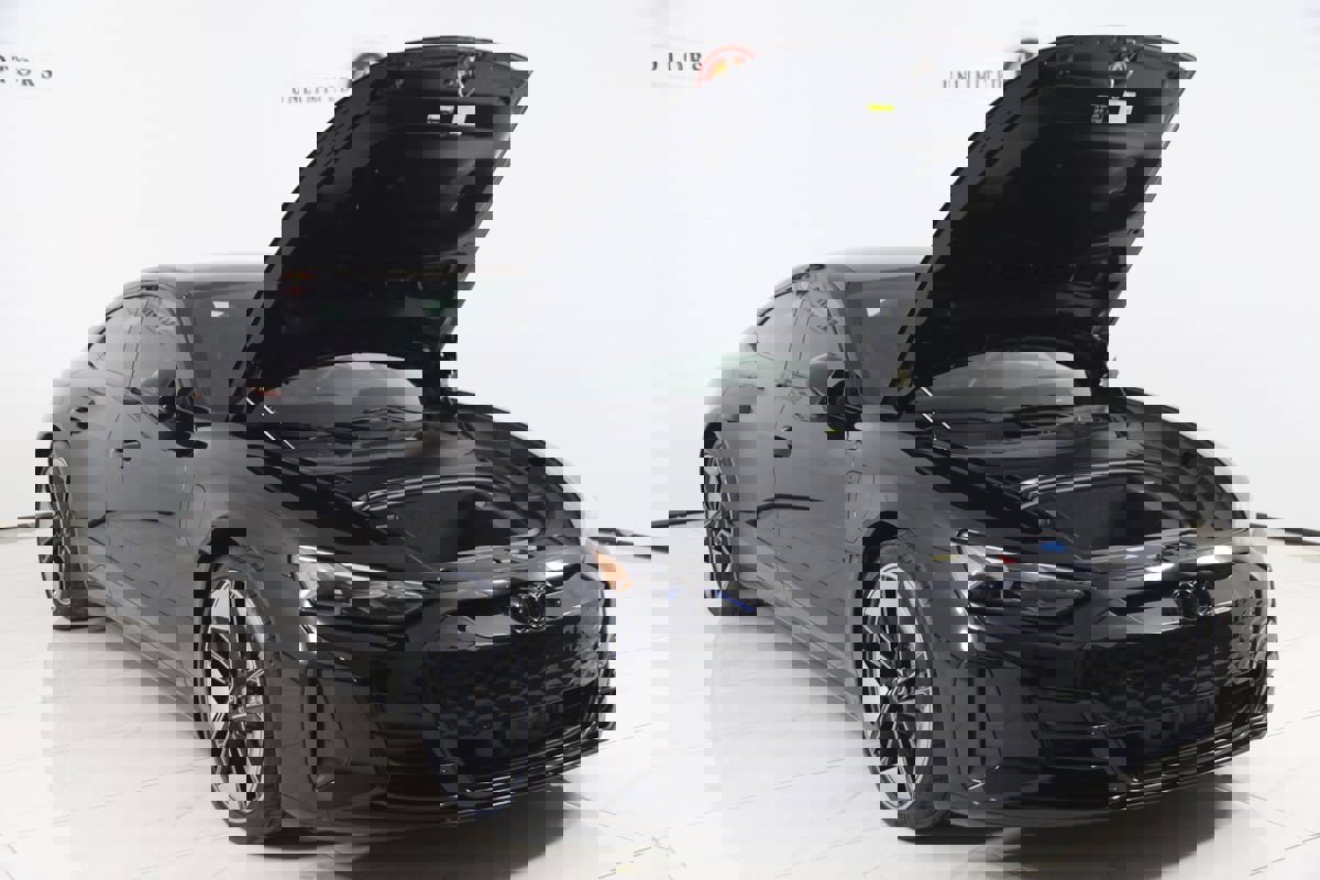 Used 2024 Audi RS e-tron GT w/ Carbon Performance Package image 31