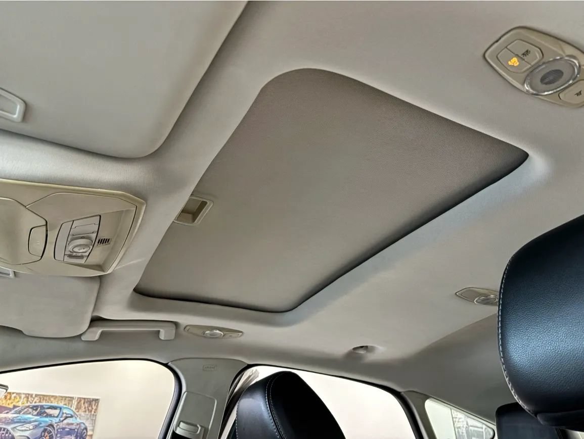 Used 2014 Ford Focus Titanium FWD image 14