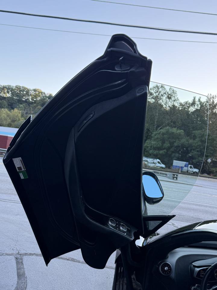 Used 2012 McLaren MP4-12C Coupe RWD image 26