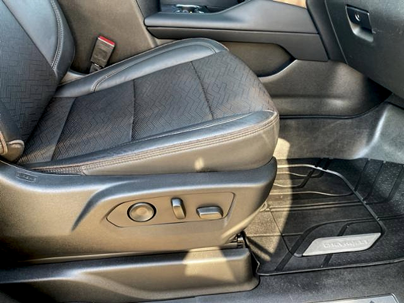 Used 2022 Chevrolet Tahoe High Country AWD/4WD image 24