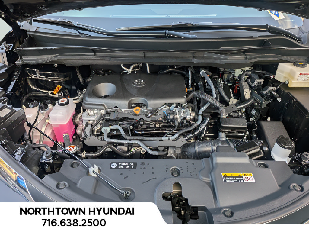 Used 2026 Toyota Sienna XLE FWD image 40