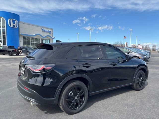 New 2026 Honda HR-V Sport image 3