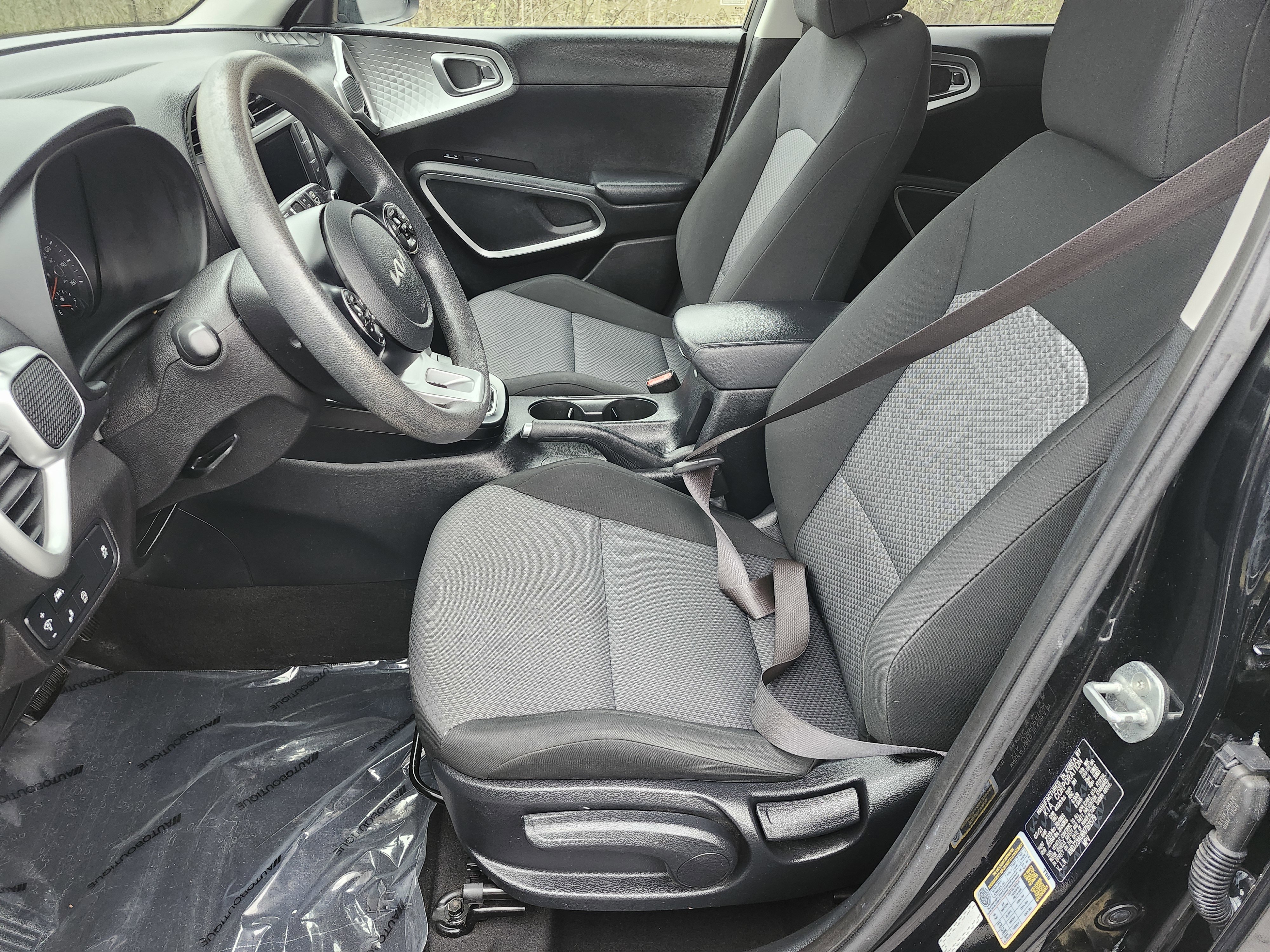 Used 2022 Kia Soul LX w/ Technology Package image 22