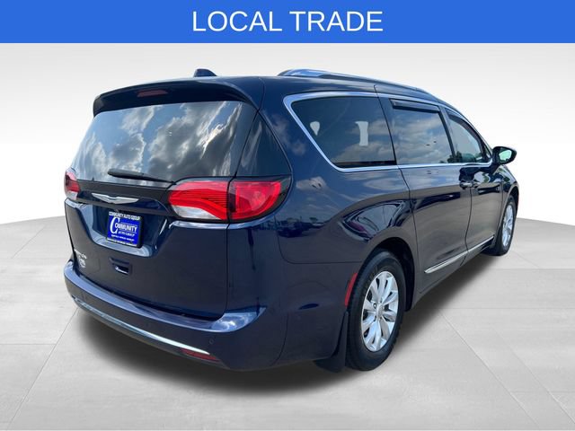 Used 2018 Chrysler Pacifica Touring-L Plus w/ Advanced Safetytec Group FWD image 6