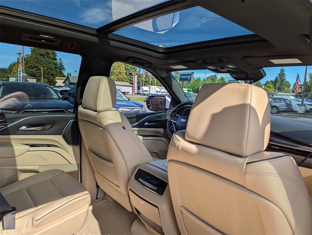 Used 2022 Cadillac Escalade Premium Luxury image 37