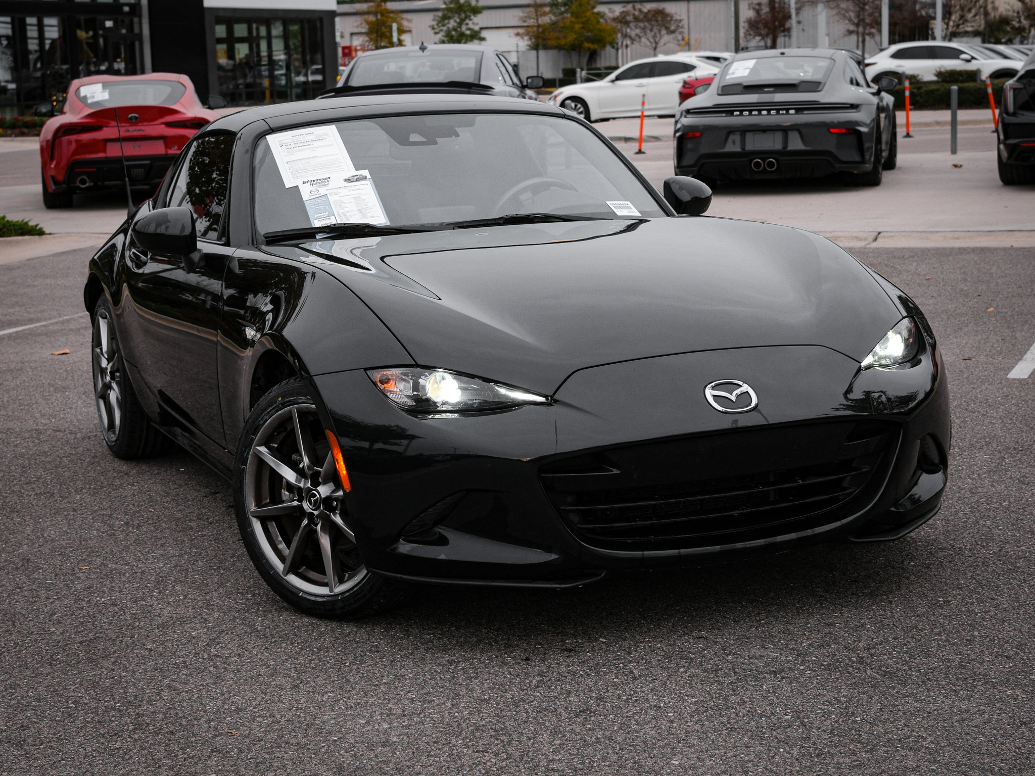 Used 2022 MAZDA MX-5 Miata RF Grand Touring image 2