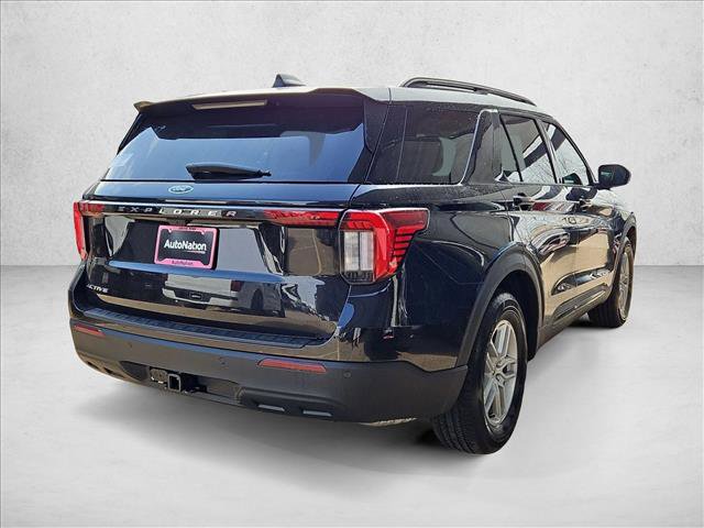 New 2026 Ford Explorer Active RWD image 2