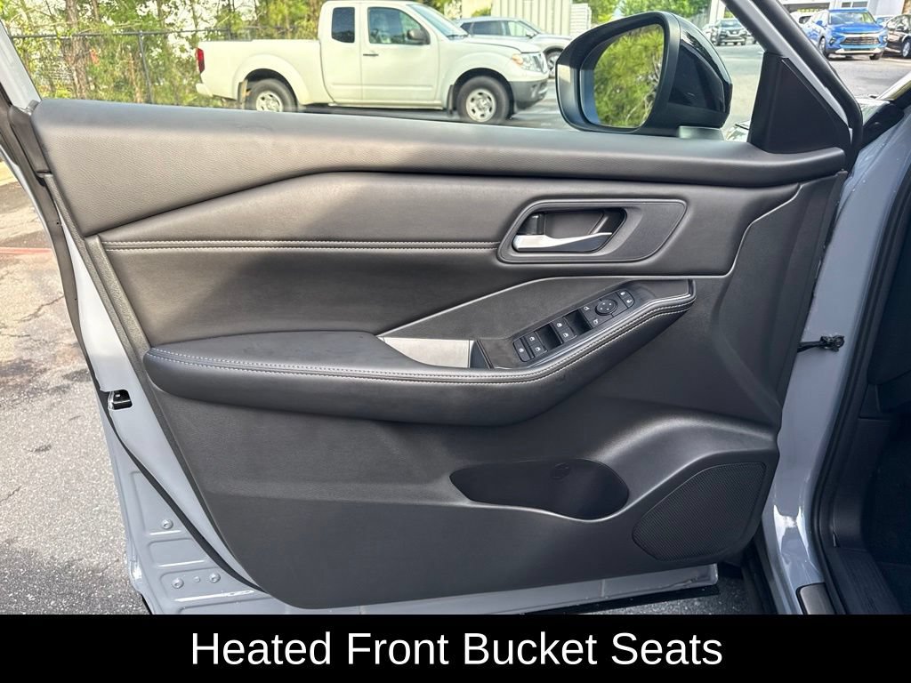 Certified 2026 Nissan Rogue Dark Armor FWD image 13