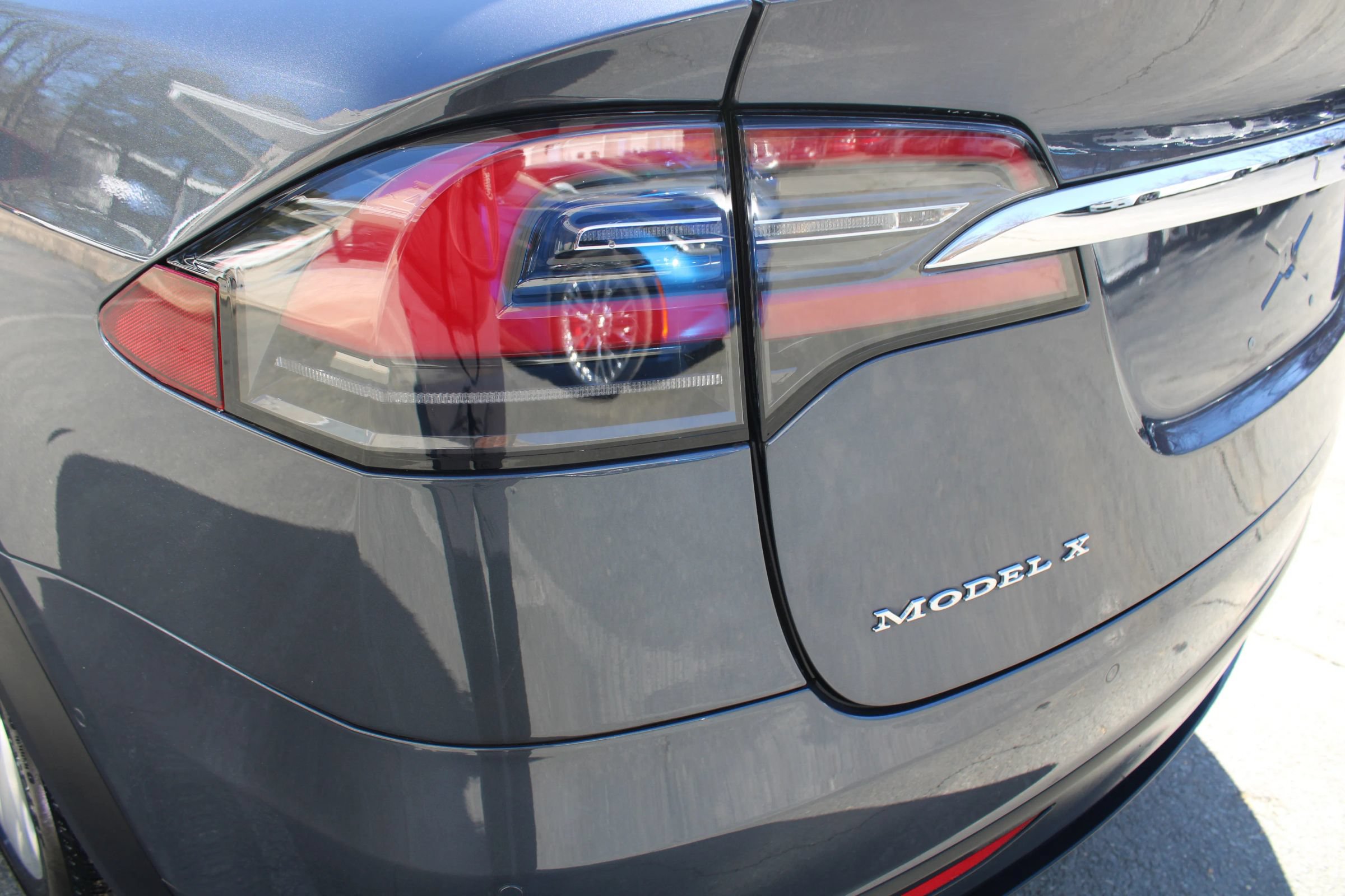 Used 2017 Tesla Model X 75D AWD/4WD image 36