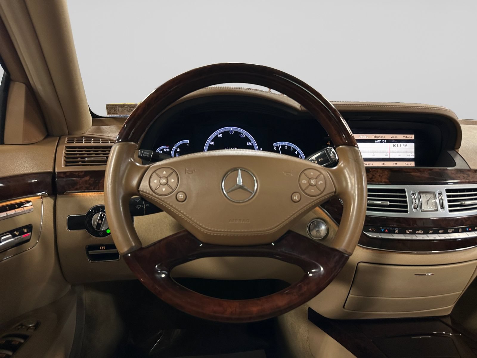 Used 2013 Mercedes-Benz S 550 image 19