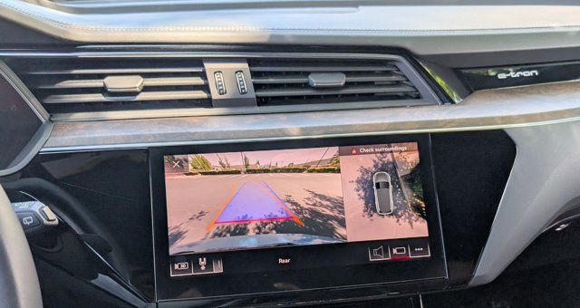 Used 2019 Audi e-tron Premium Plus AWD/4WD image 18