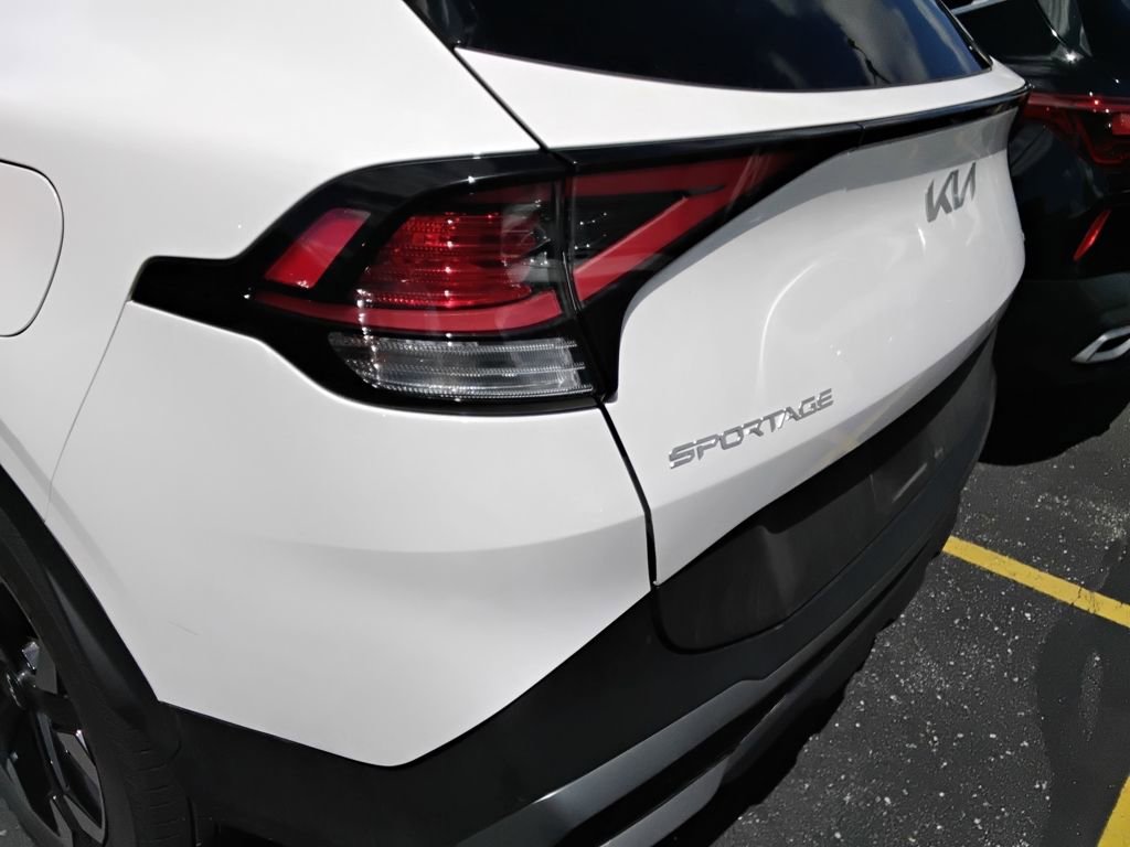 Used 2023 Kia Sportage X-Line w/ X-Line Premium Package image 11