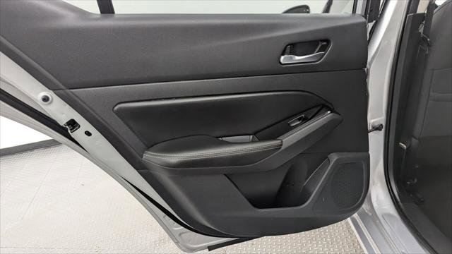 Used 2021 Nissan Altima 2.5 SV FWD image 16