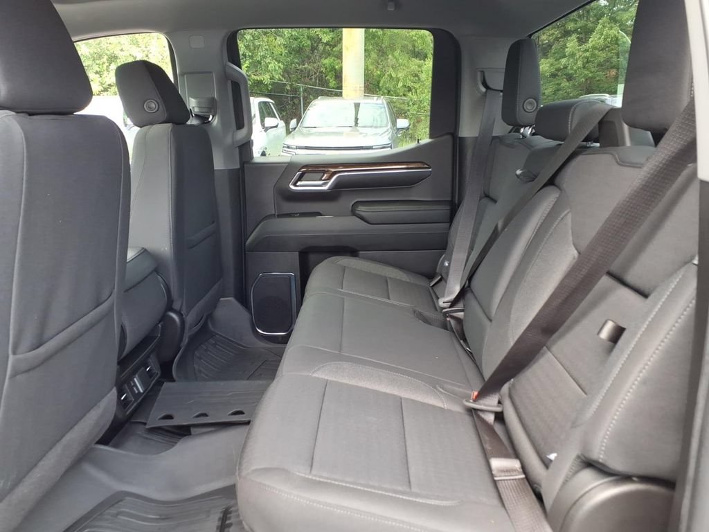 Certified 2024 GMC Sierra 1500 Elevation w/ LPO, Elevation Black Package AWD/4WD image 14
