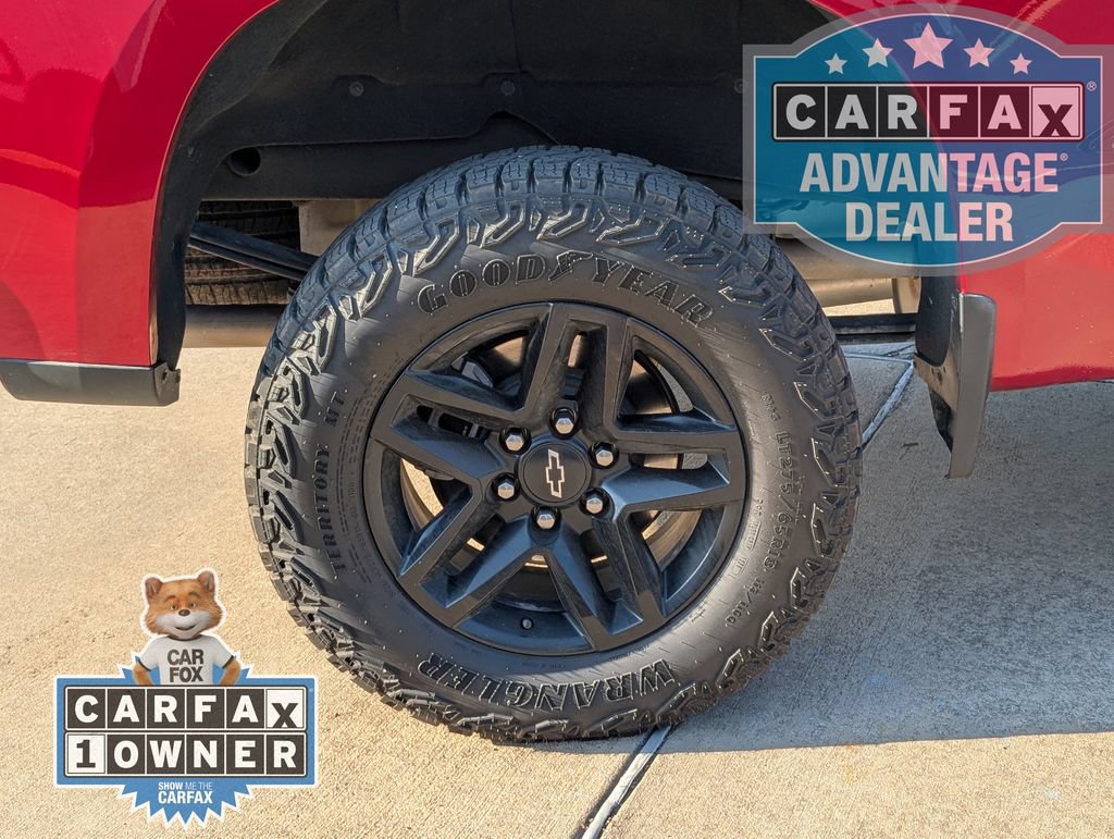 Used 2025 Chevrolet Silverado 1500 LT Trail Boss w/ Convenience Package II AWD/4WD image 4