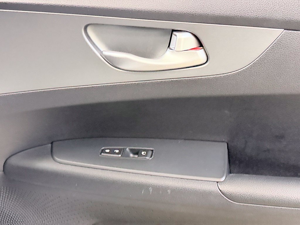 Used 2019 Kia Forte LXS FWD image 33