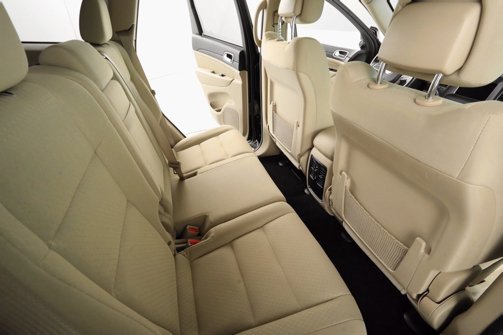 Certified 2021 Jeep Grand Cherokee Laredo image 13