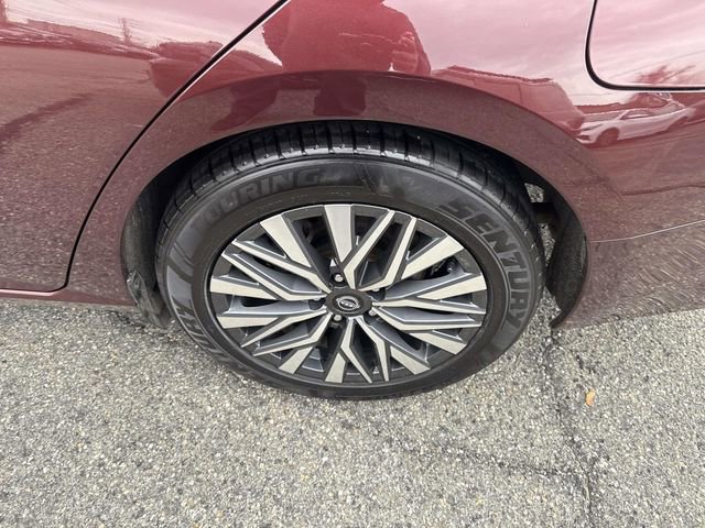 Used 2024 Nissan Altima 2.5 SV image 15