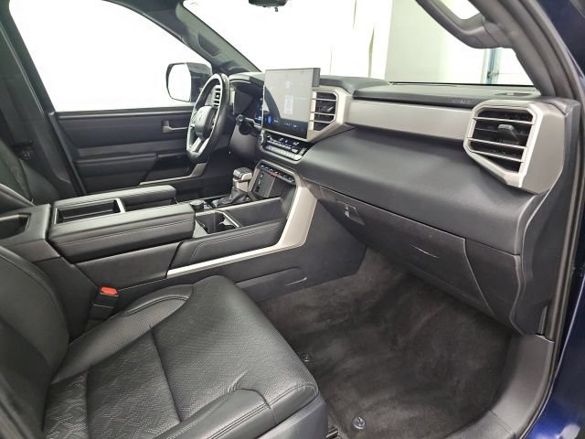 Used 2025 Toyota Tundra Limited AWD/4WD image 38