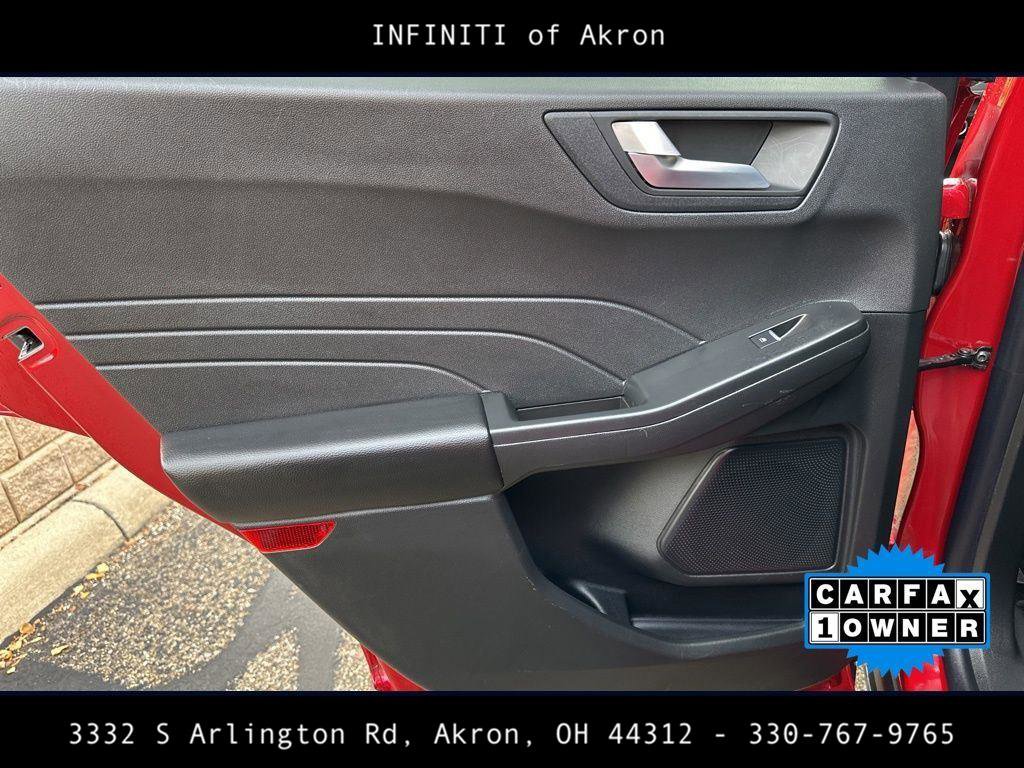 Used 2025 Ford Escape ST-Line image 30