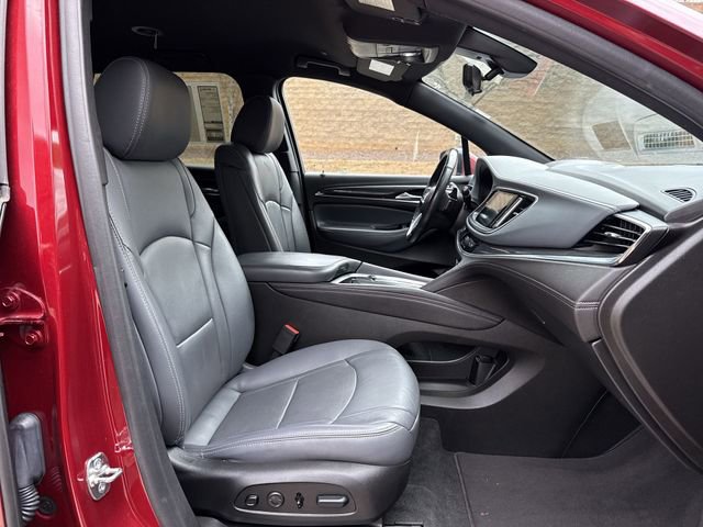 Used 2024 Buick Enclave Premium image 28