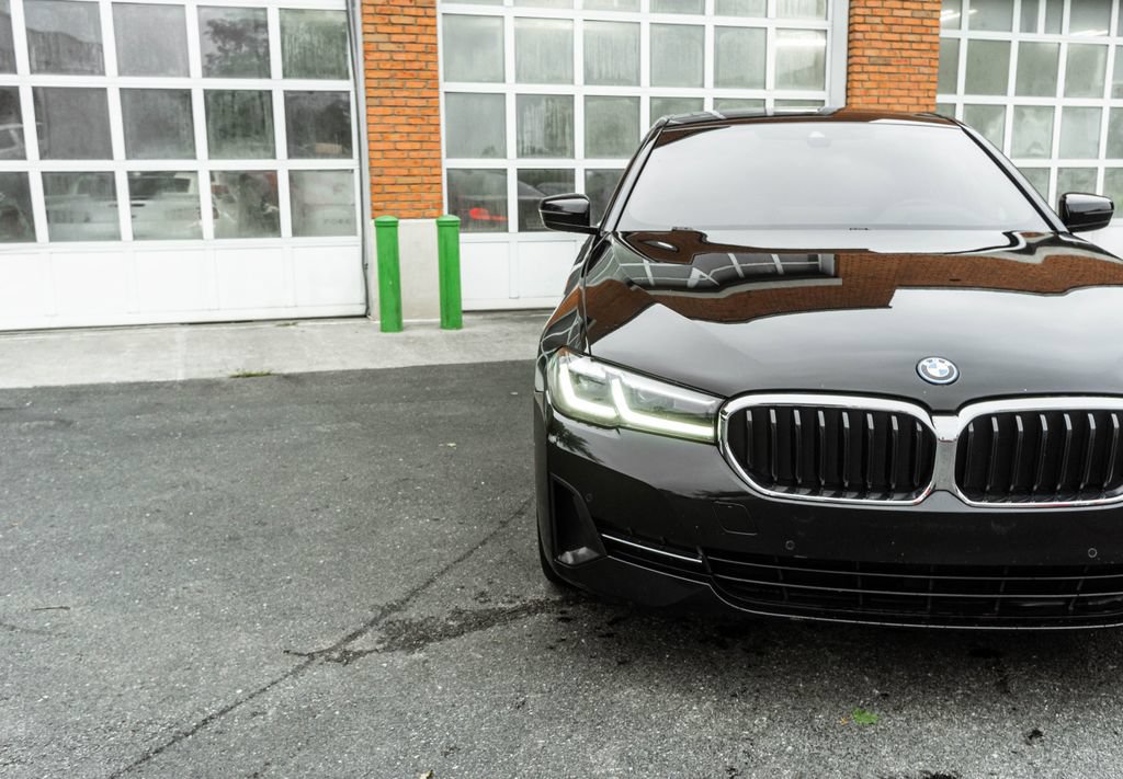 Used 2023 BMW 530e RWD image 35