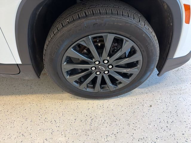 Used 2024 Chevrolet Traverse RS image 10