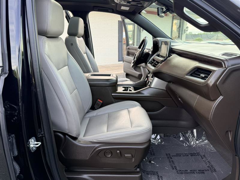 Used 2022 Chevrolet Suburban LT w/ LT Signature Package AWD/4WD image 11