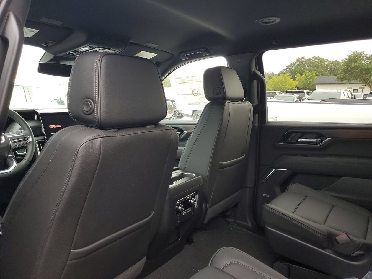 New 2026 GMC Yukon XL Denali RWD image 10