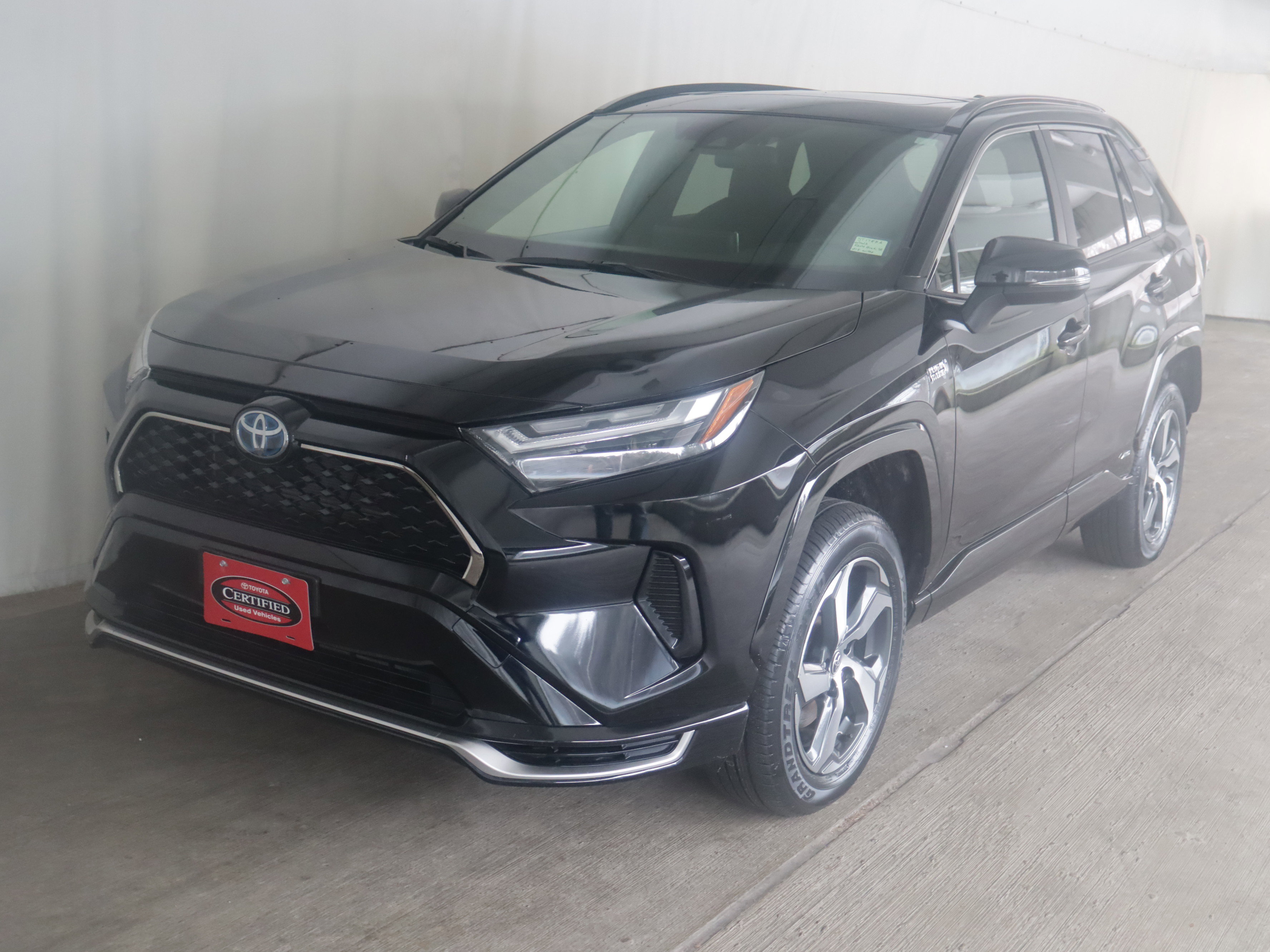 Certified 2023 Toyota RAV4 SE w/ Weather & Moonroof Package image 17