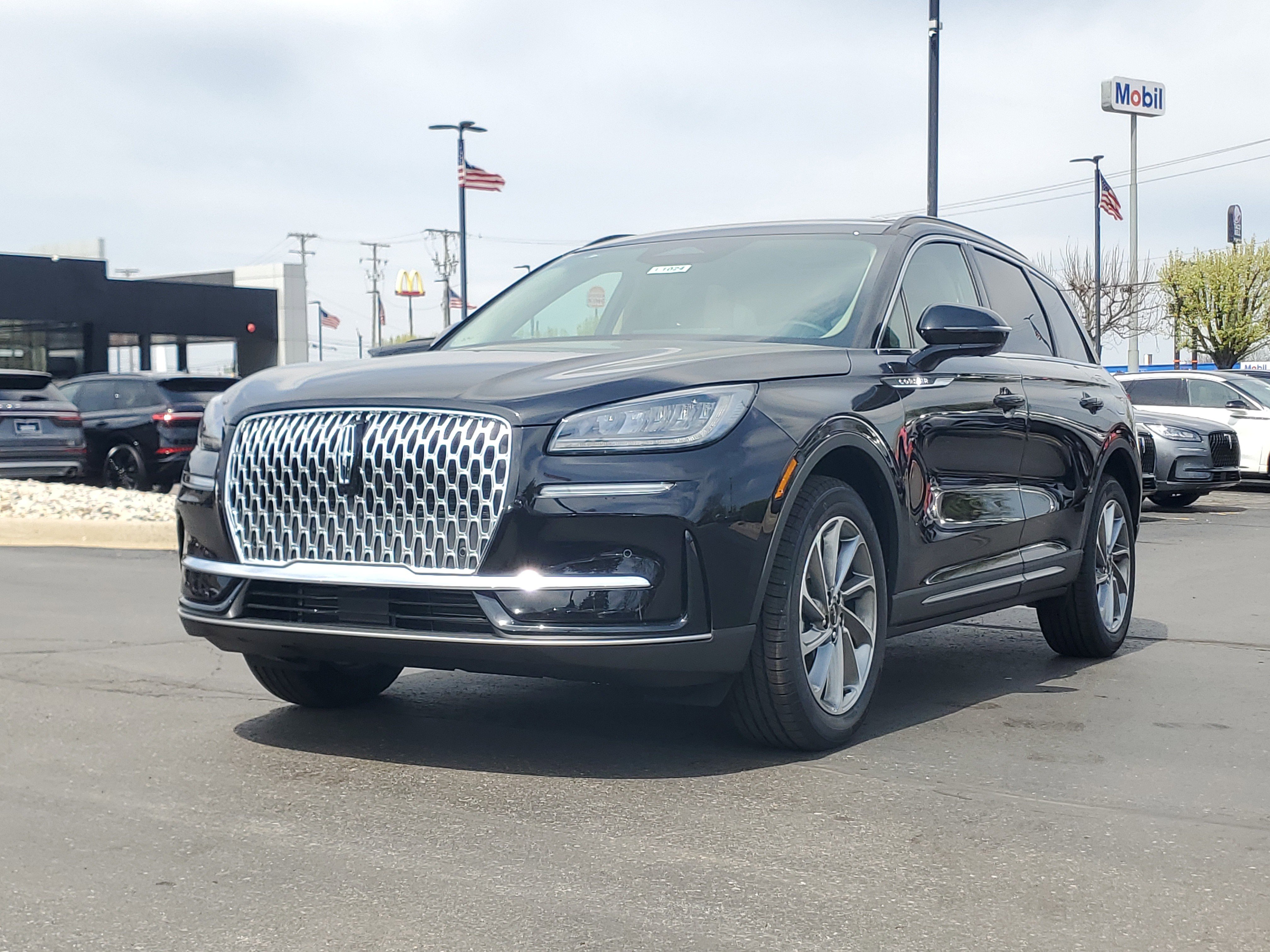 New 2026 Lincoln Corsair Premiere AWD/4WD image 2