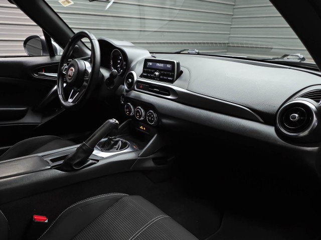 Used 2017 FIAT 124 Spider Classica RWD image 14