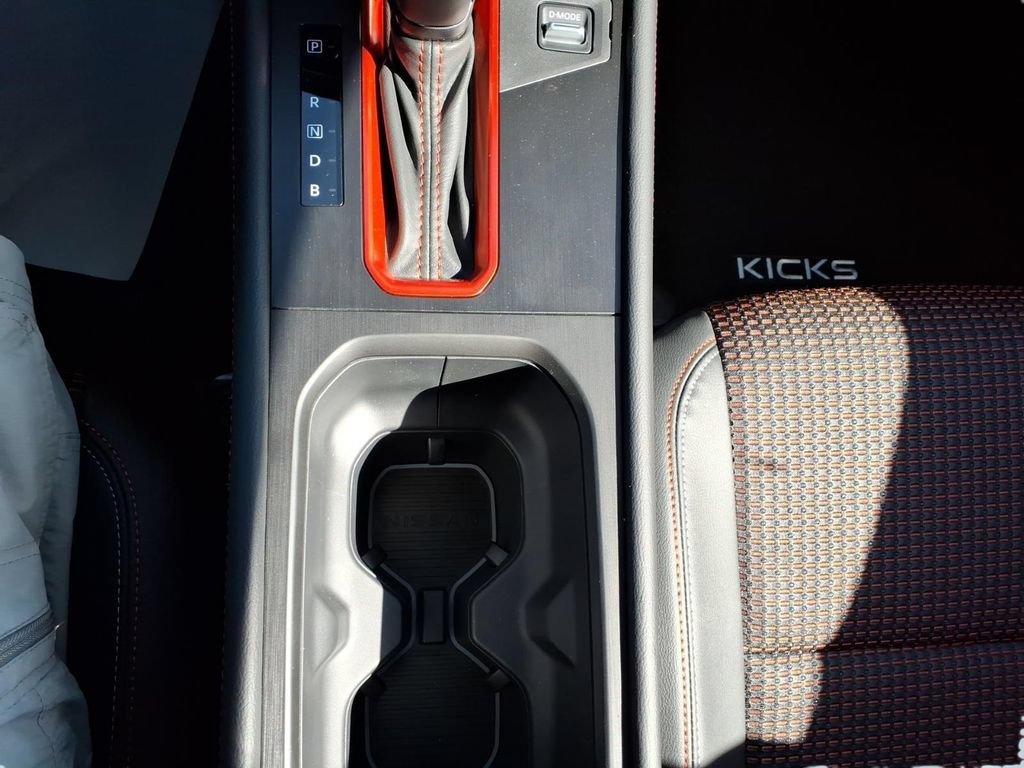New 2026 Nissan Kicks SR w/ SR Premium Package FWD image 21